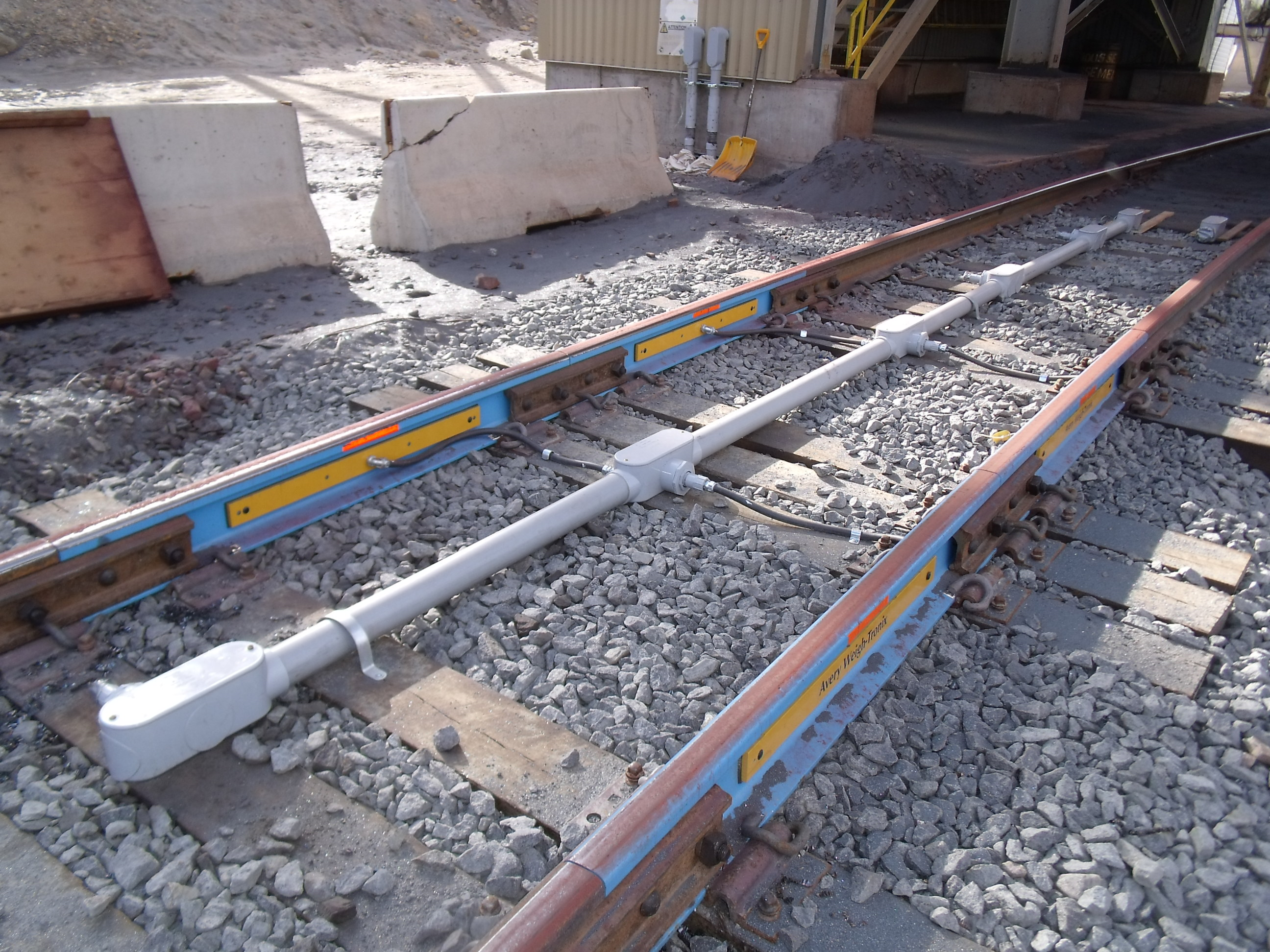 Avery Weigh-Tronix
                              Rail Scales - Mining